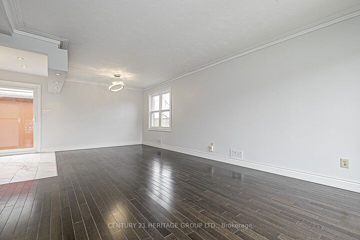 Property Photo:  53 Wilstead Drive  ON L3Y 4T8 