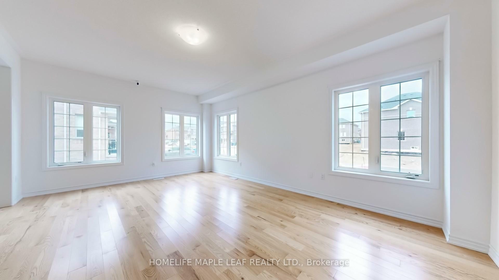 Property Photo: 443 Van Dusen Avenue ON N0C 1B0
