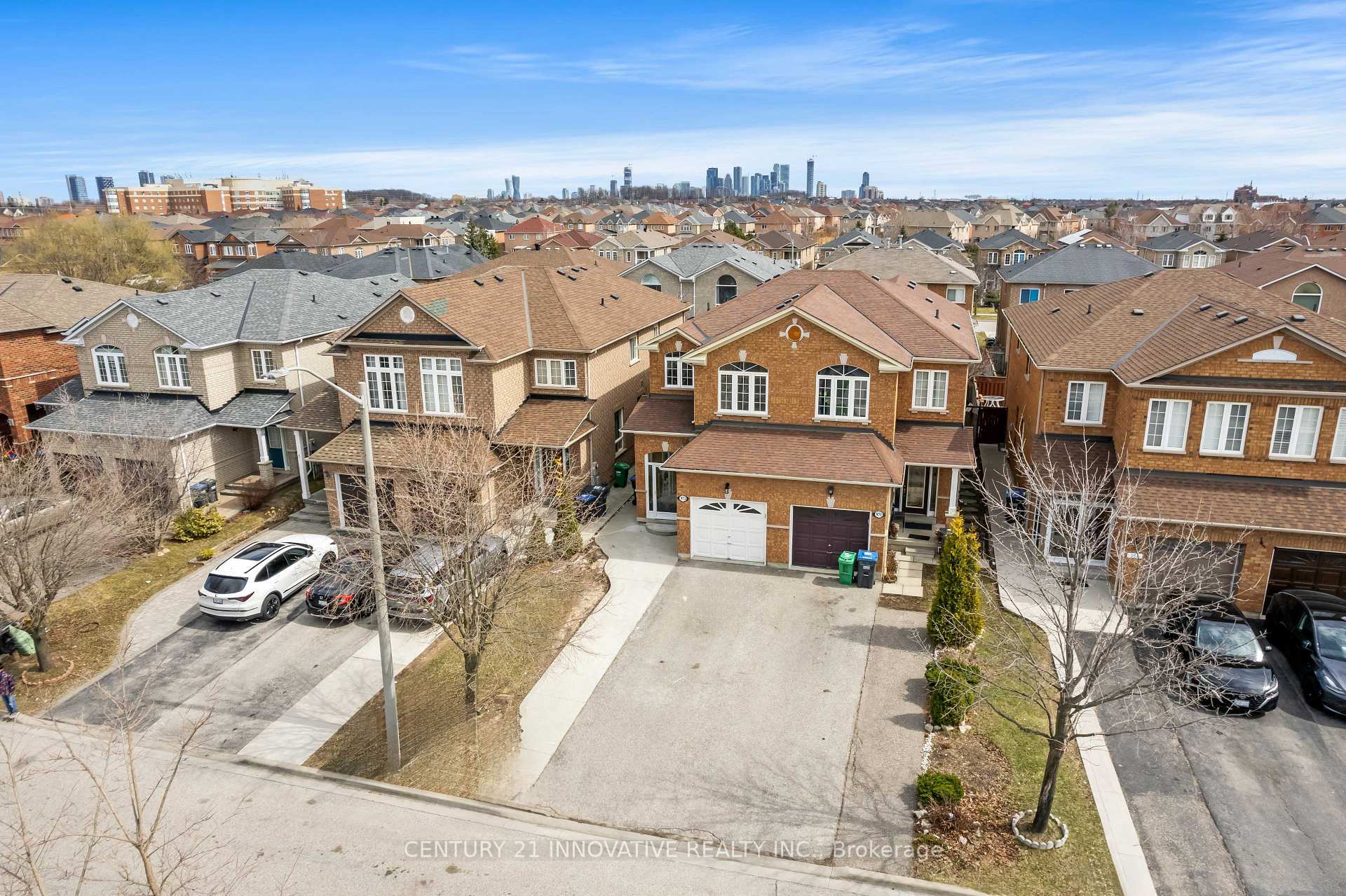 973 Ledbury Crescent  Mississauga ON L5V 2R3 photo