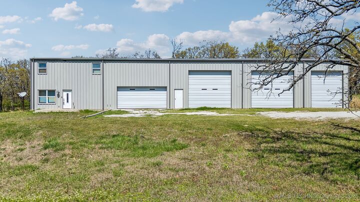 Property Photo:  16042 S 97th  OK 74066 