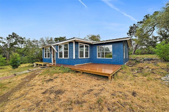 Property Photo: 18502 E Lakeview Drive TX 78645