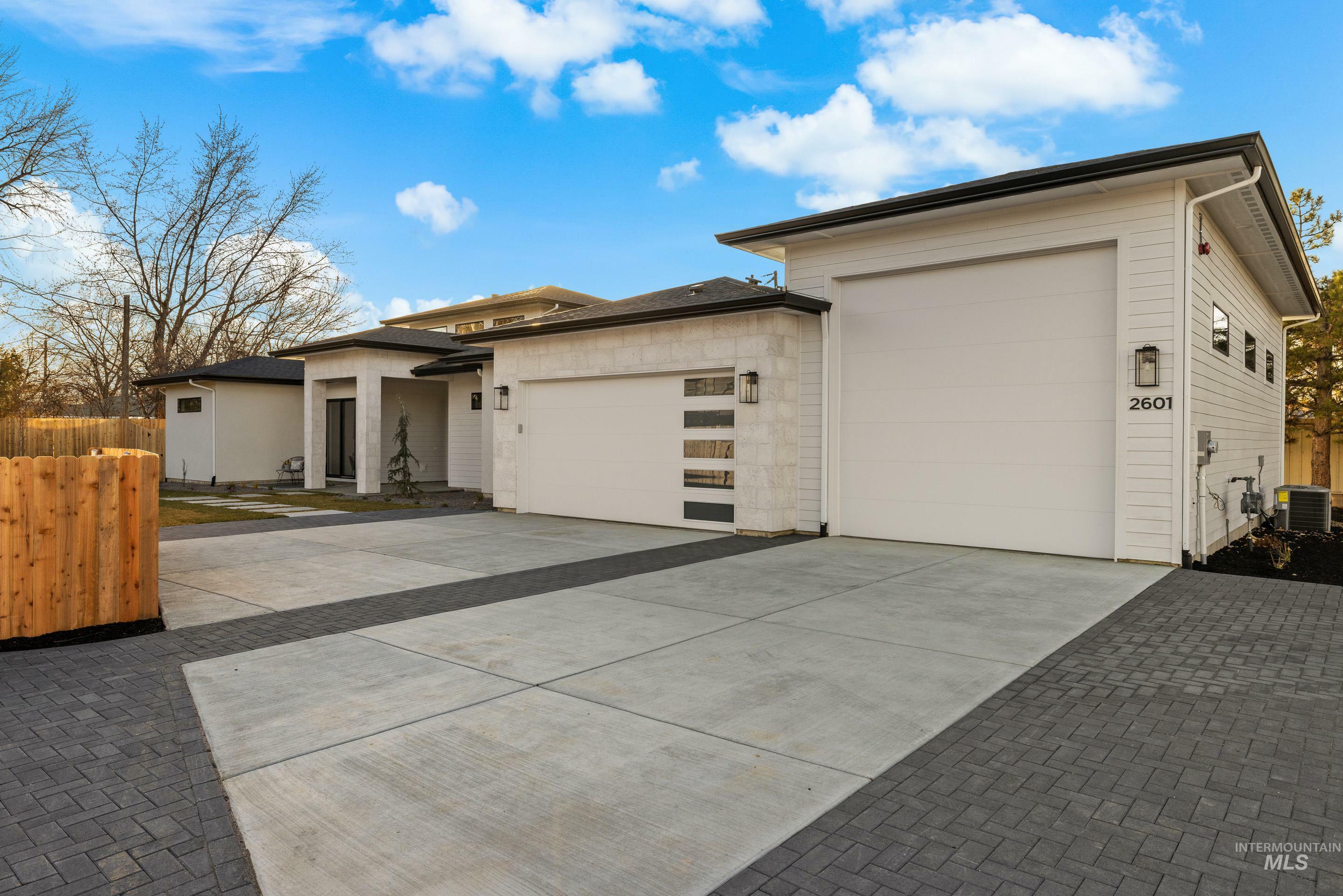 Property Photo: 2601 S Greenwood Circle ID 83706