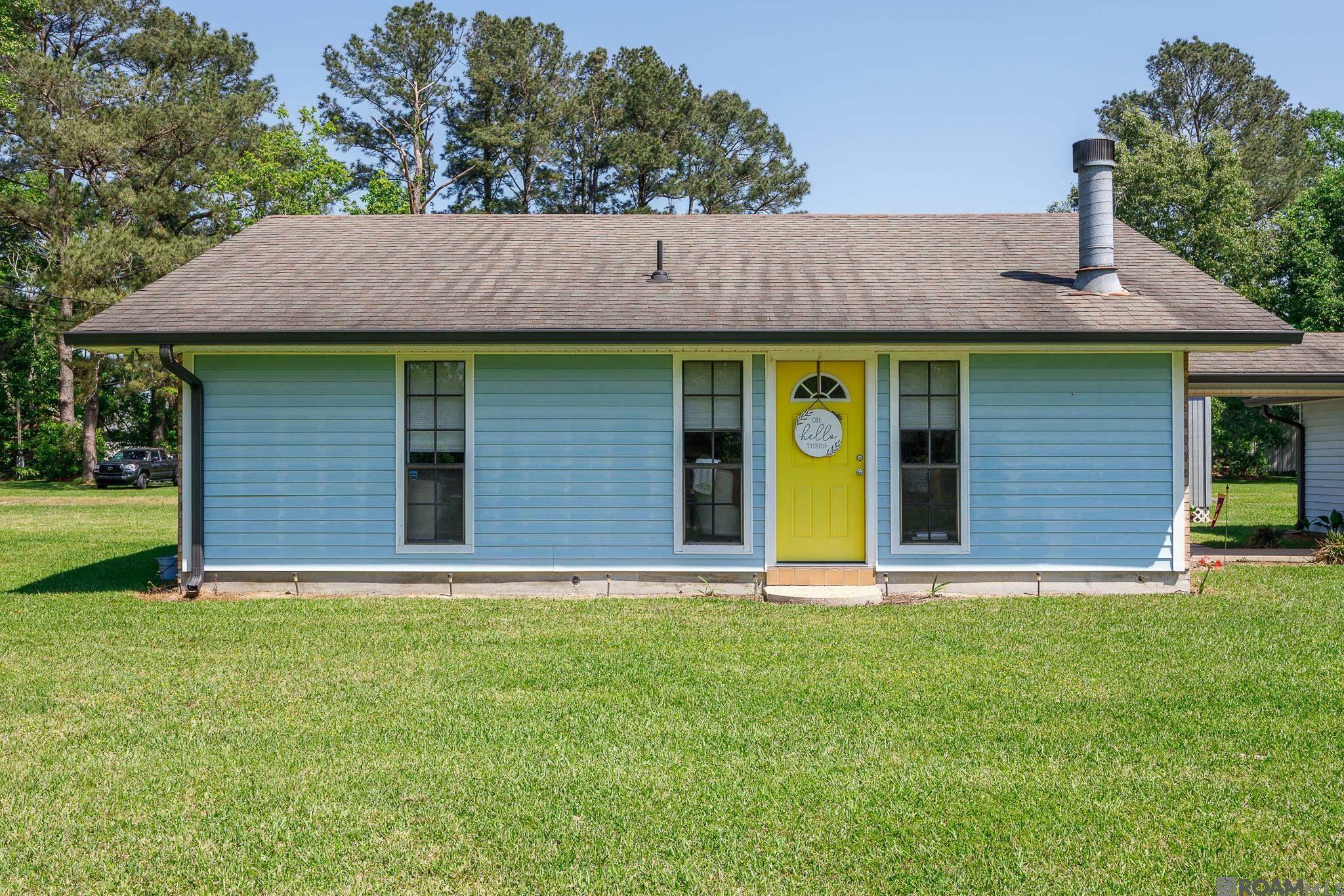 Property Photo: 12066 Roddy Rd LA 70737