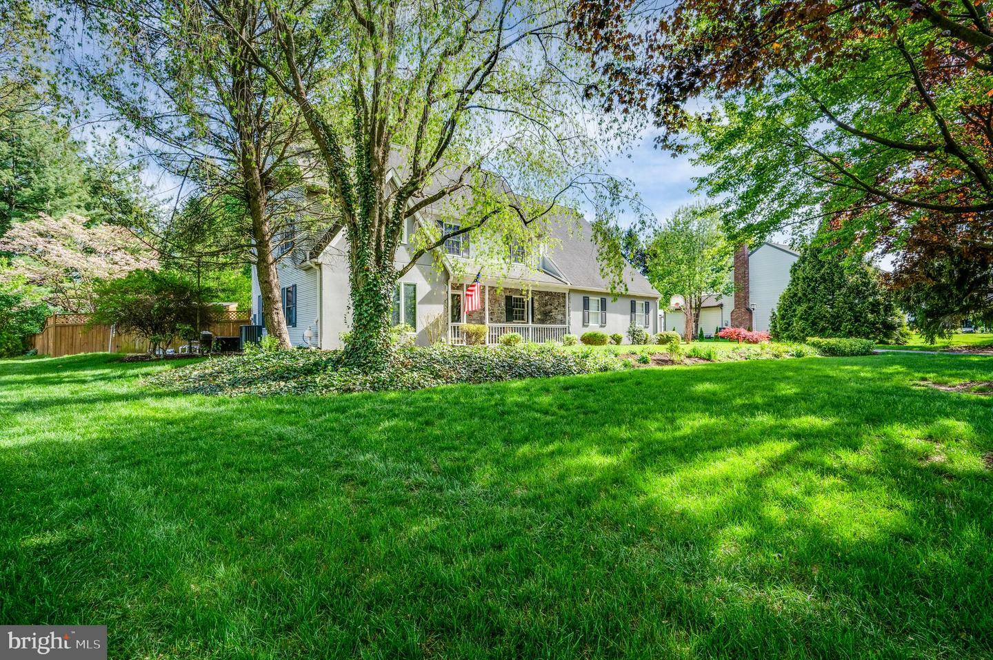 Property Photo: 510 Greenhowe Drive PA 17543