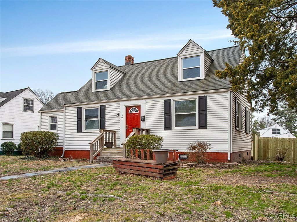 Property Photo: 501 Hazelhurst Avenue VA 23222