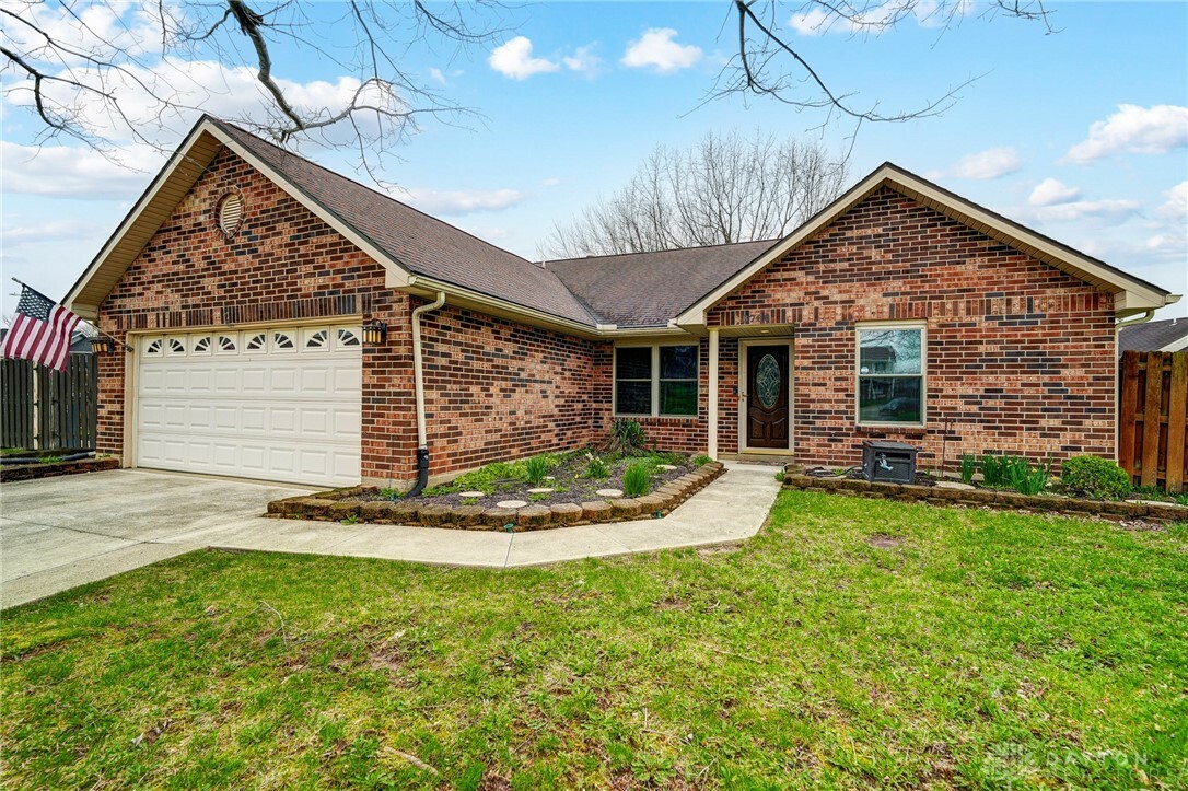 Property Photo:  8760 Candlestick Lane  OH 45424 