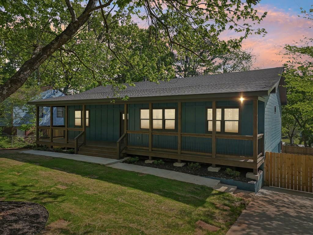 Property Photo:  1596 Pontiac Place SE  GA 30315 