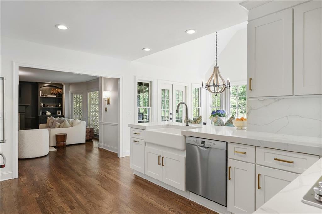 Property Photo: 1050 Willeo Court GA 30068