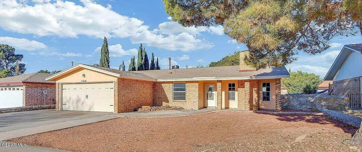 Property Photo: 11237 Ivanhoe Drive TX 79936