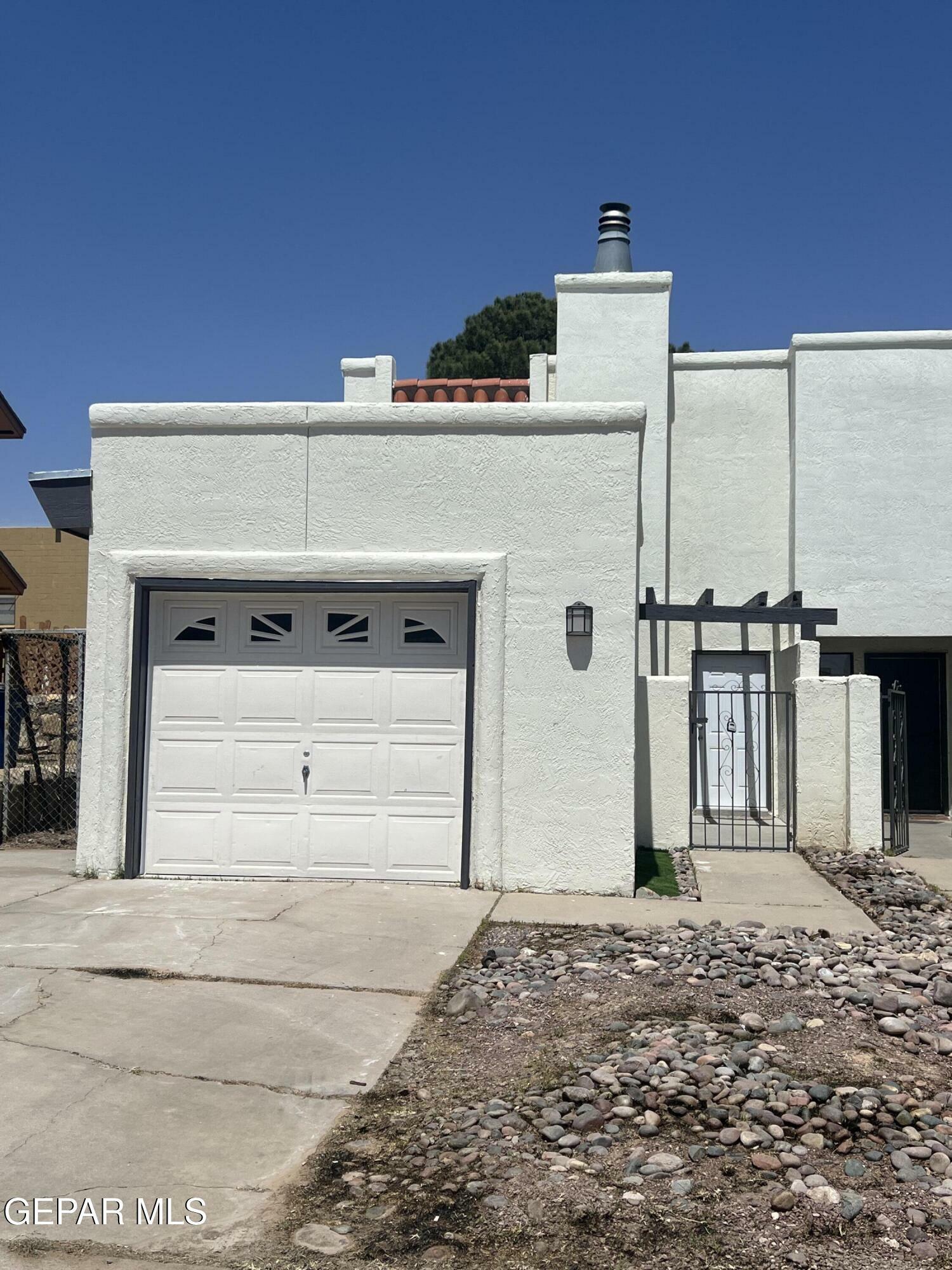Property Photo: 1809 Villa Santos Circle TX 79935