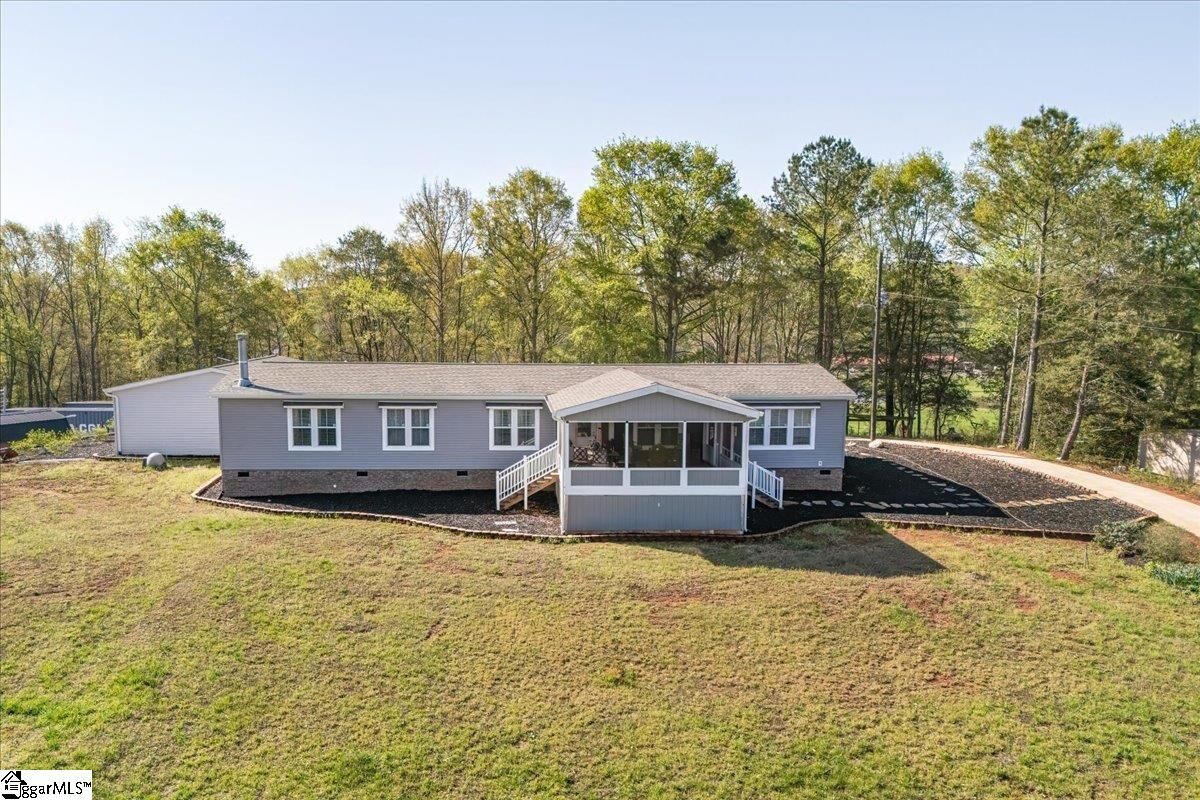Property Photo: 651 Shady Grove Road SC 29671