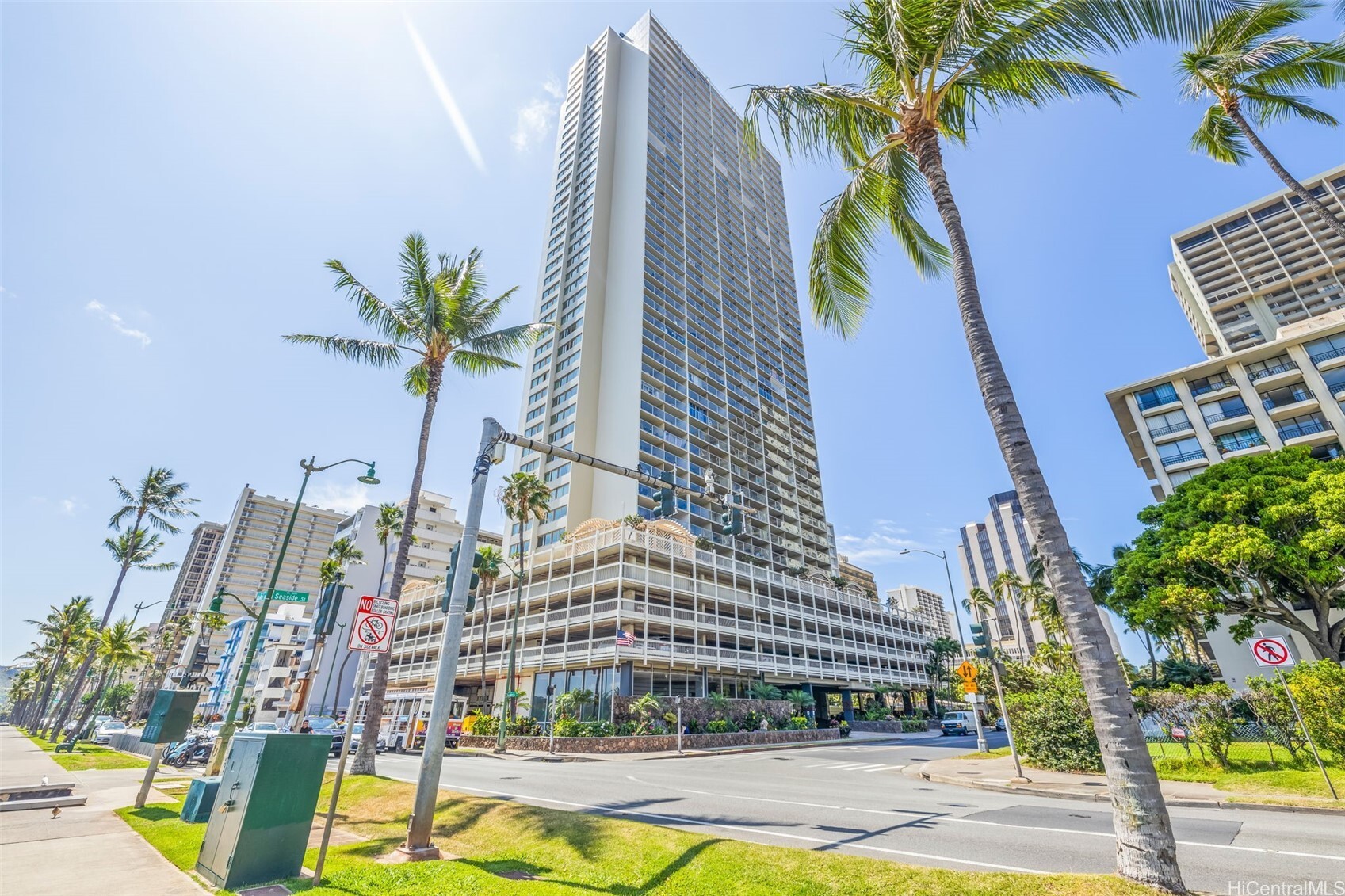 Property Photo: 445 Seaside Avenue 2816 HI 96815