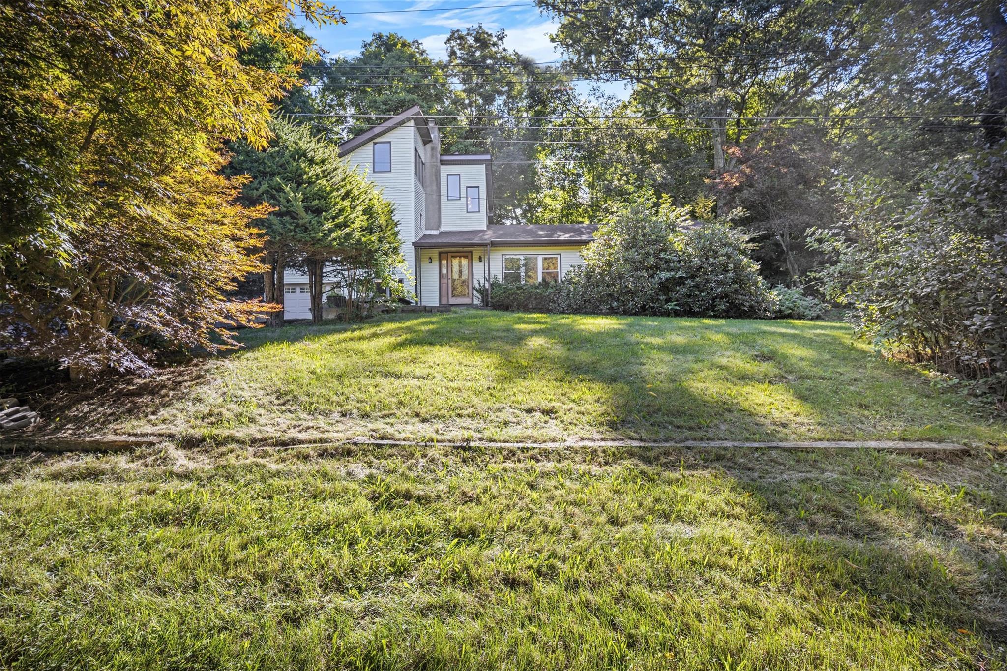 Property Photo:  8 October Lane  NY 10541 
