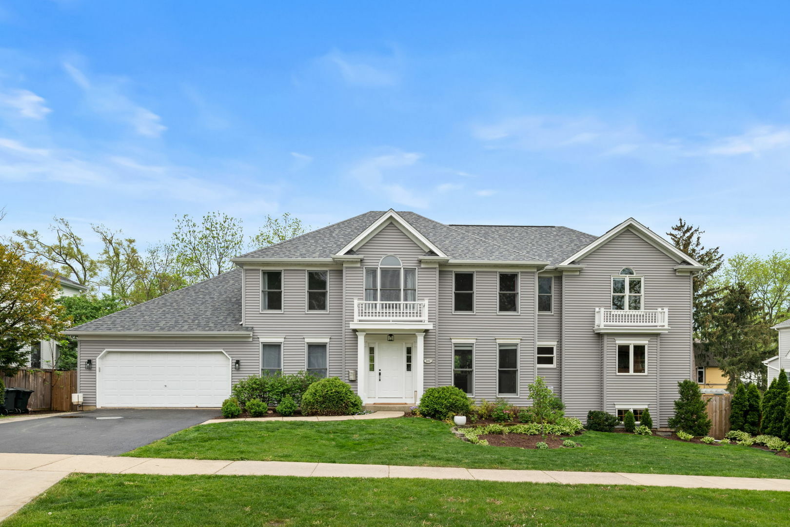 369 Hawthorne Boulevard  Glen Ellyn IL 60137 photo