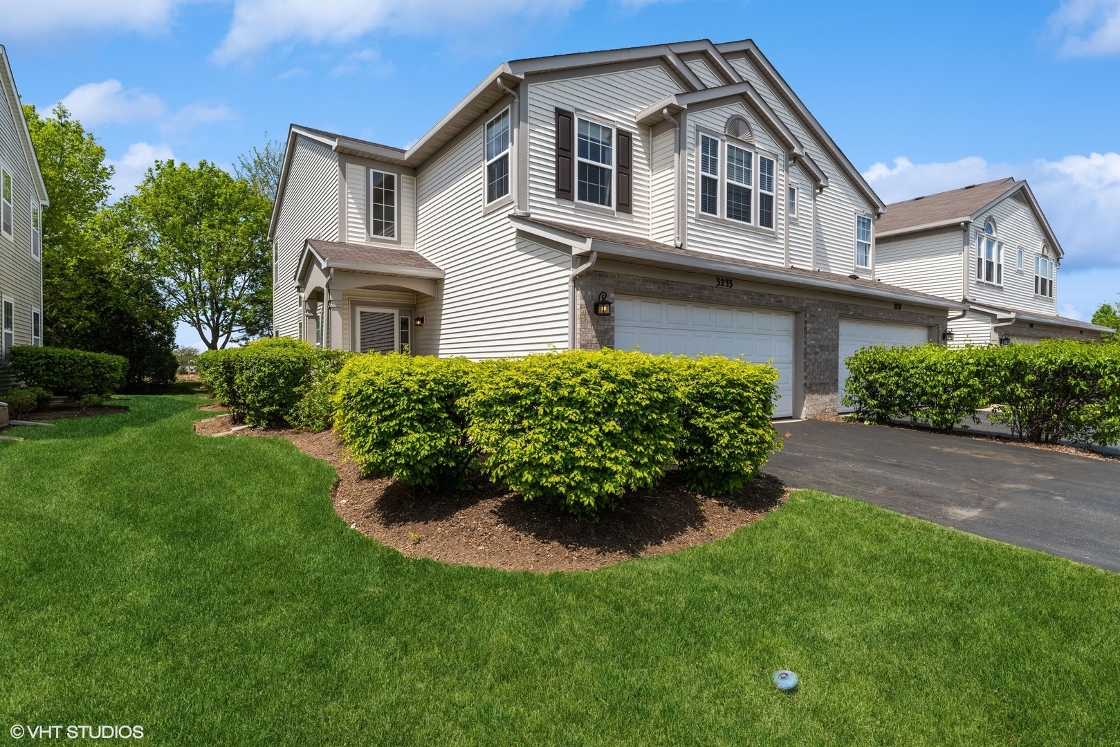 Property Photo: 3233 Harvard Lane IL 60156