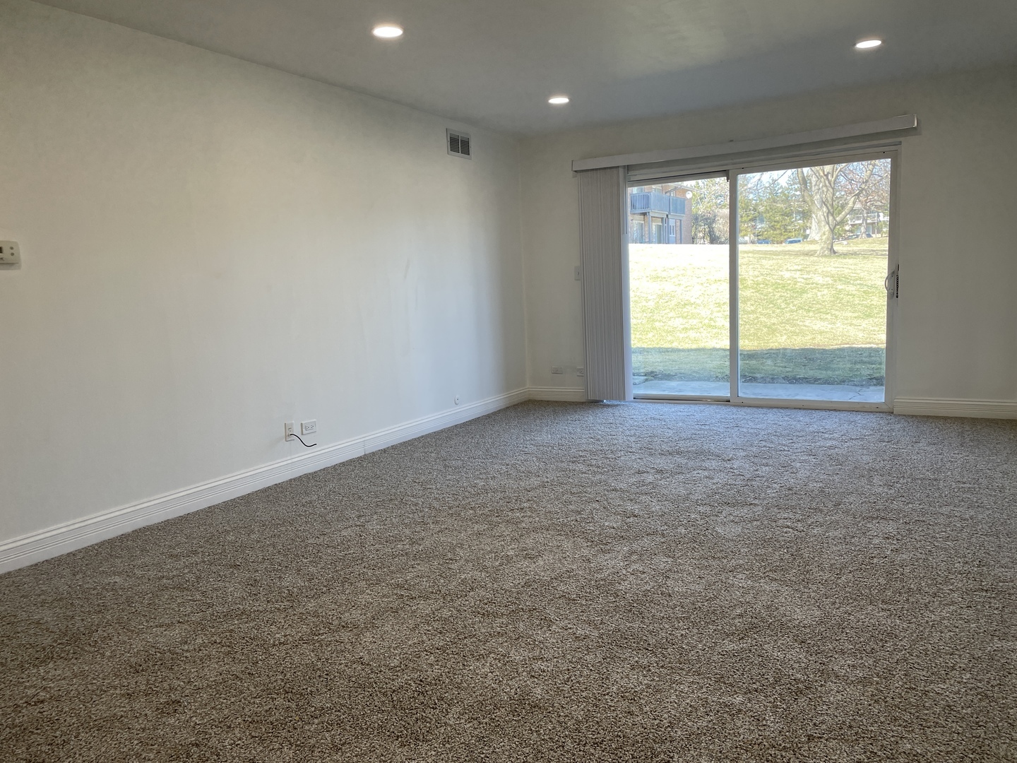 Property Photo: 16W525 Mockingbird Lane 102 IL 60527