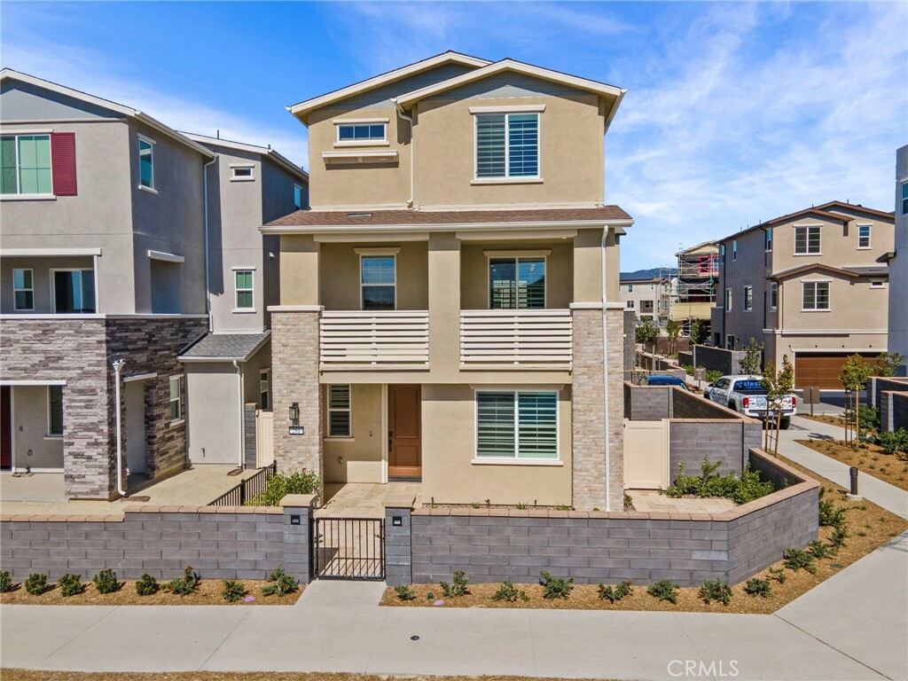 Property Photo:  281 Ruby Road  CA 92694 