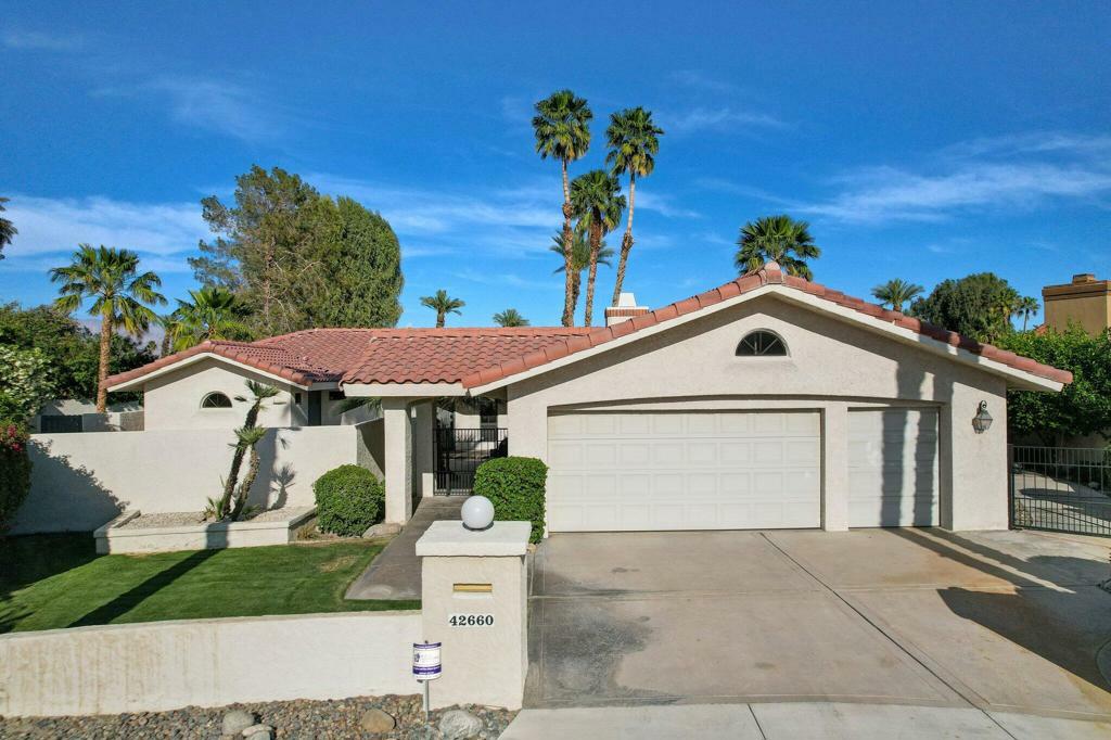 Property Photo: 42660 Honduras Place CA 92203