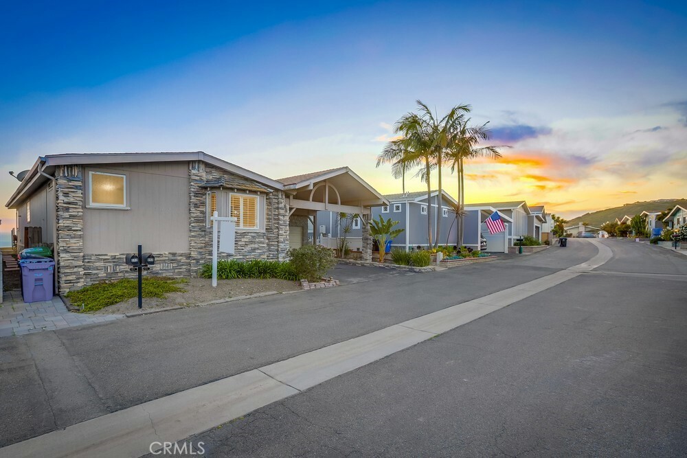 Property Photo: 2275 W 25th 212 CA 90732
