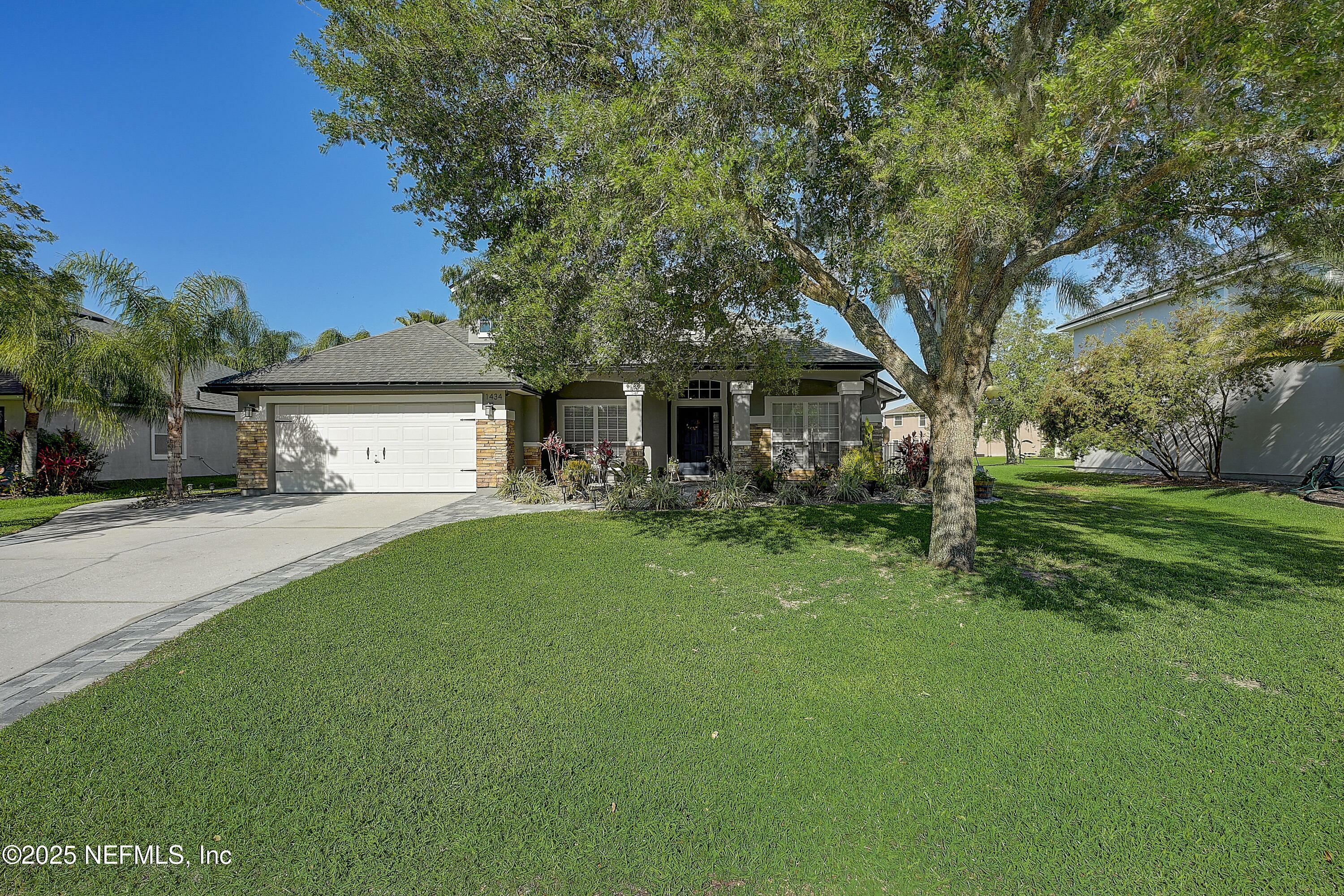 Property Photo: 1434 Riva Del Garda Way FL 32092