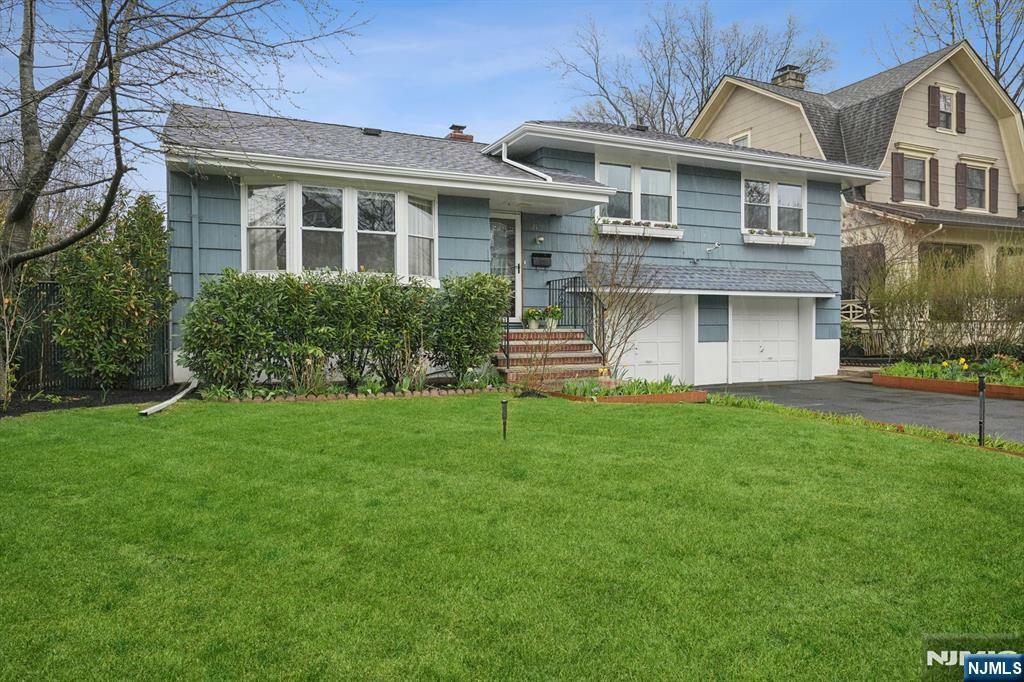 21 Hillside Avenue  Glen Ridge NJ 07028 photo