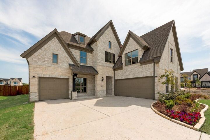 Property Photo: 511 San Angelo Drive TX 75126