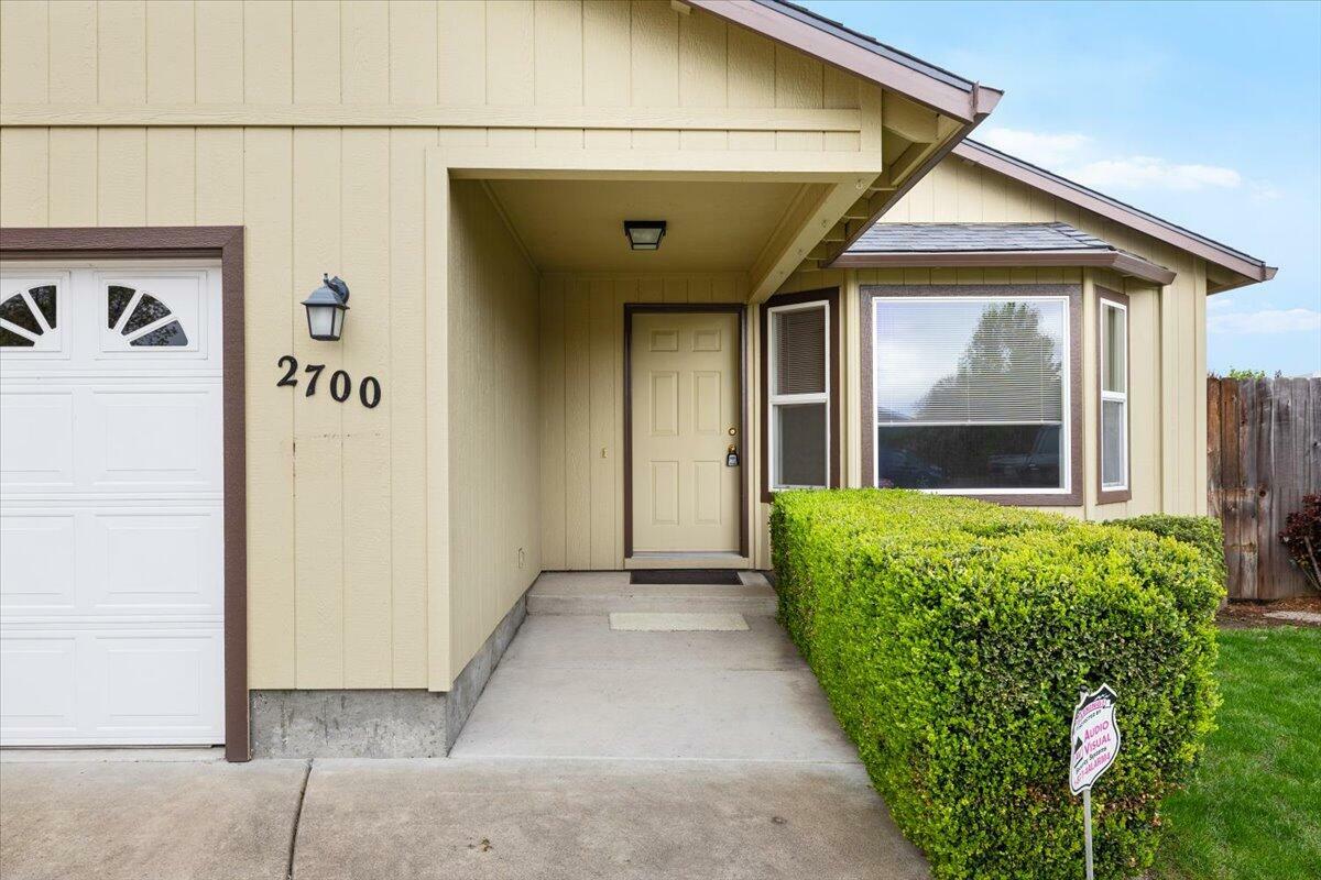 Property Photo: 2700 Brae Drive OR 97501