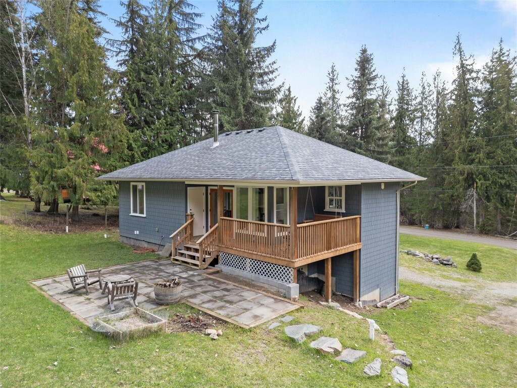 Property Photo: 7686 Mountain Drive BC V0E 1M8