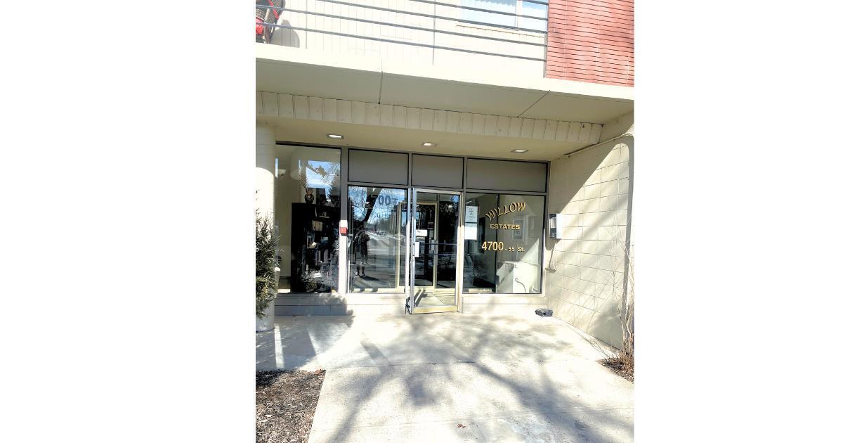 Property Photo: 4700 55 Street 401 AB T4N 2H8