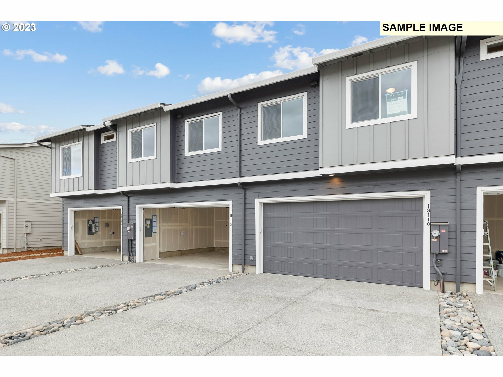 Property Photo: 18312 NE 43rd Pl Lot 212 WA 98686