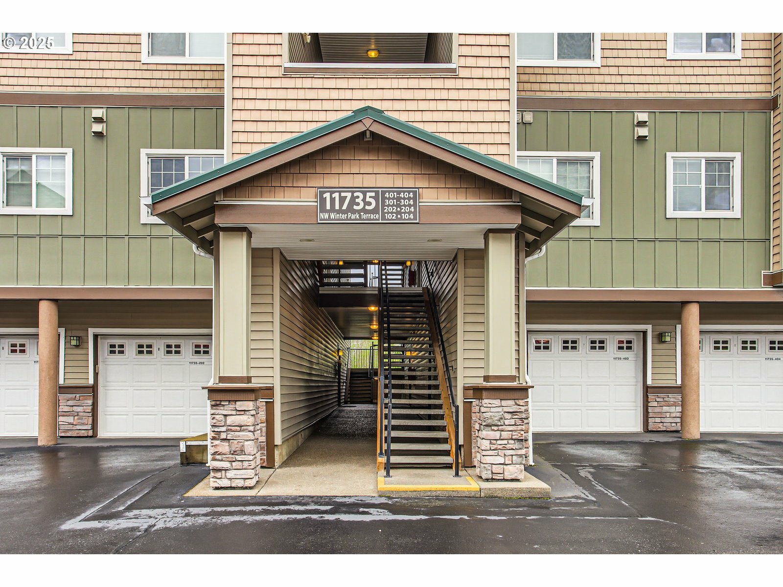 Property Photo: 11735 NW Winter Park Ter #403 OR 97229