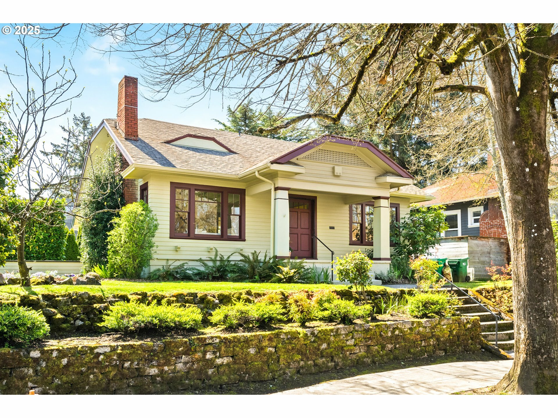 Property Photo: 1132 NE Going St OR 97211