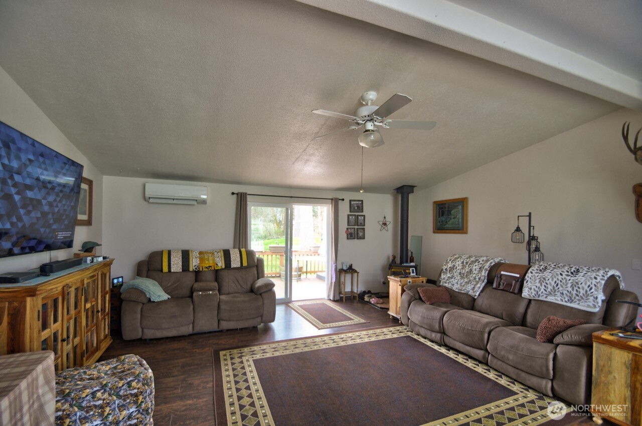 Property Photo: 1159 King Road WA 98596