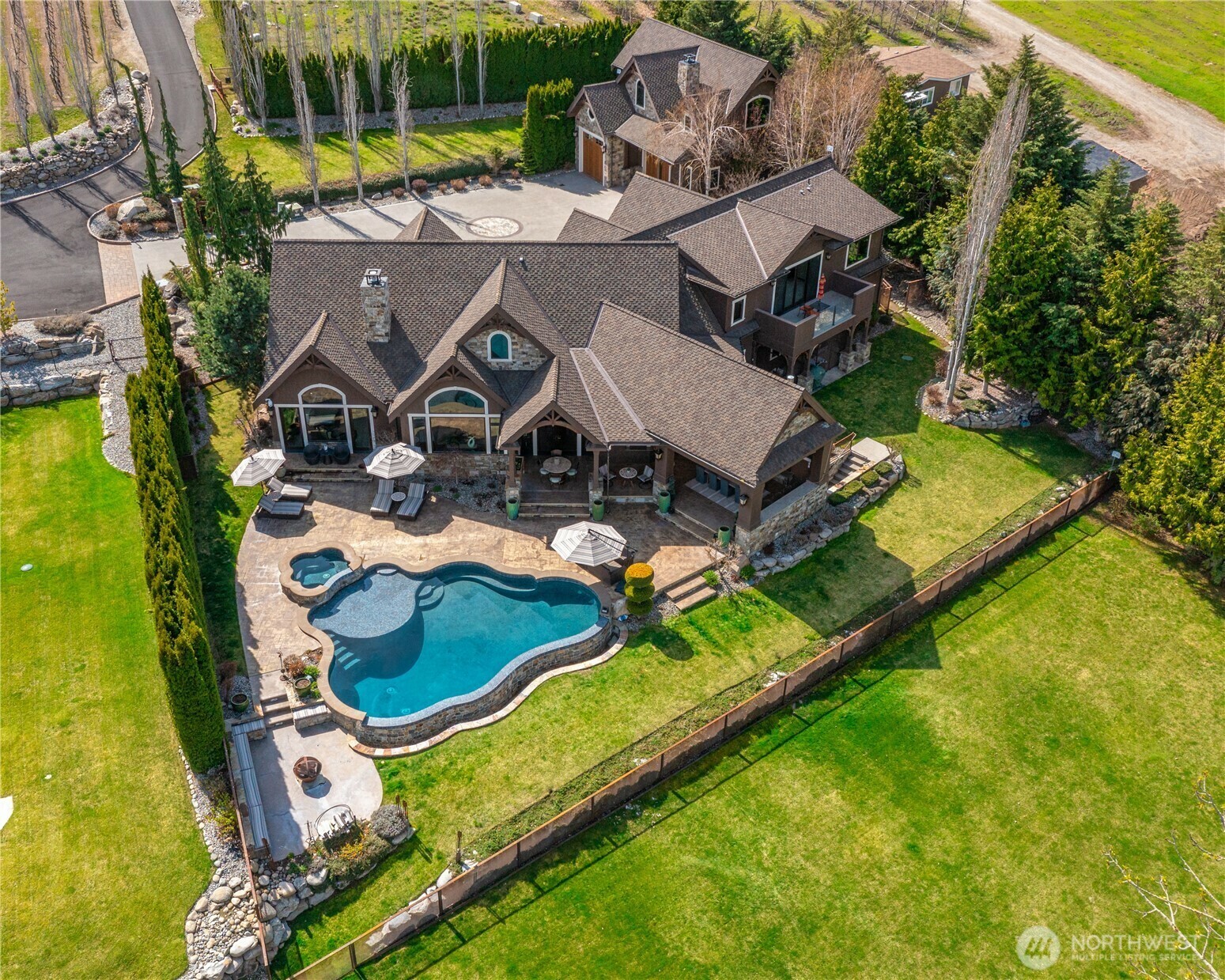 Property Photo: 116 Orchard Place WA 98843