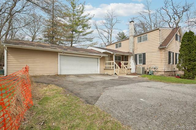 Property Photo: 29190 Heritage MI 48076