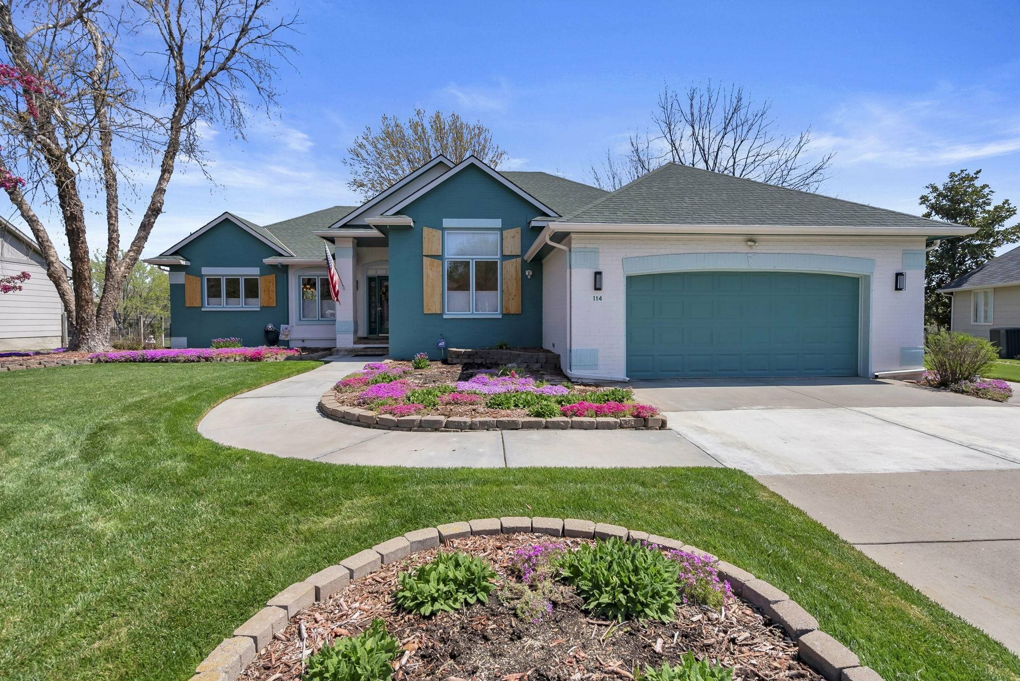 Property Photo: 114 S Lakeside Dr KS 67002