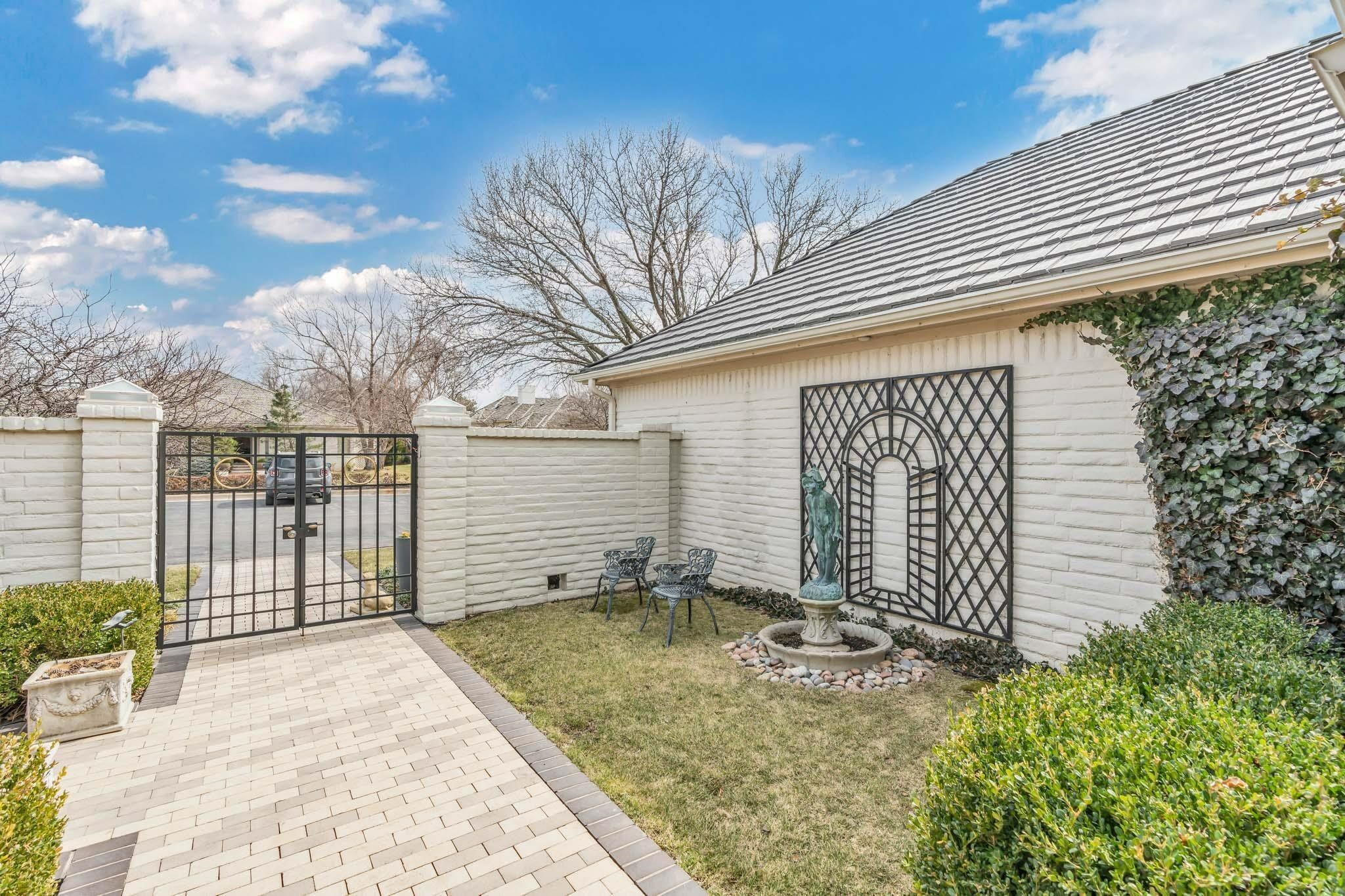 Property Photo: 1440 N Gatewood #49 KS 67206