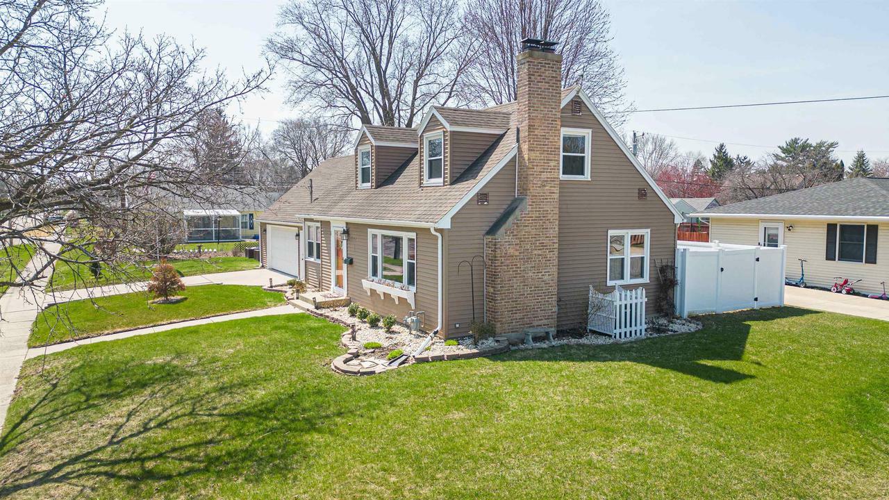Property Photo: 1047 North Ringold Street WI 53545