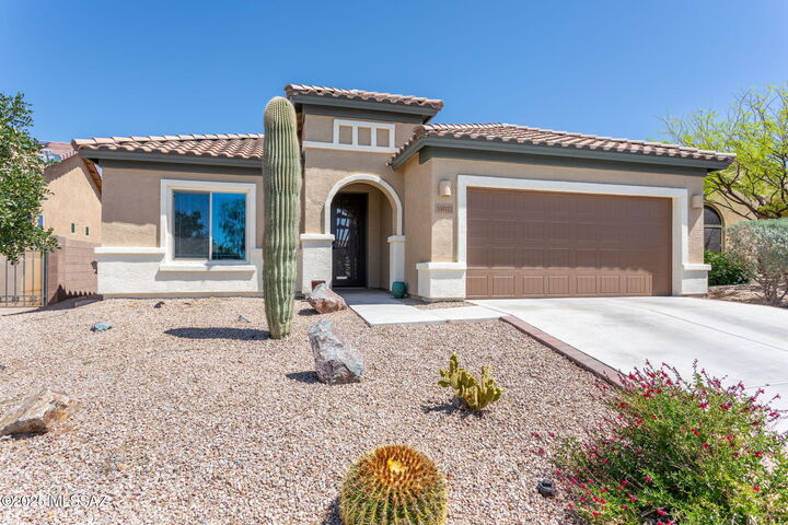 Property Photo: 14013 E Via Cerro Del Molino AZ 85641