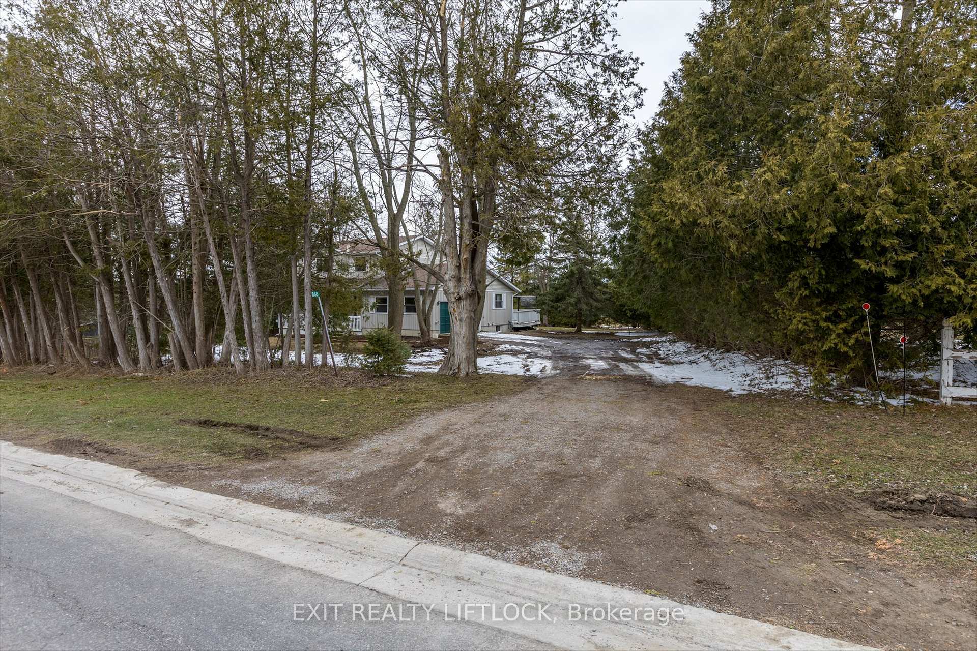 Property Photo: 868 Lily Lake Road ON K9J 6X4