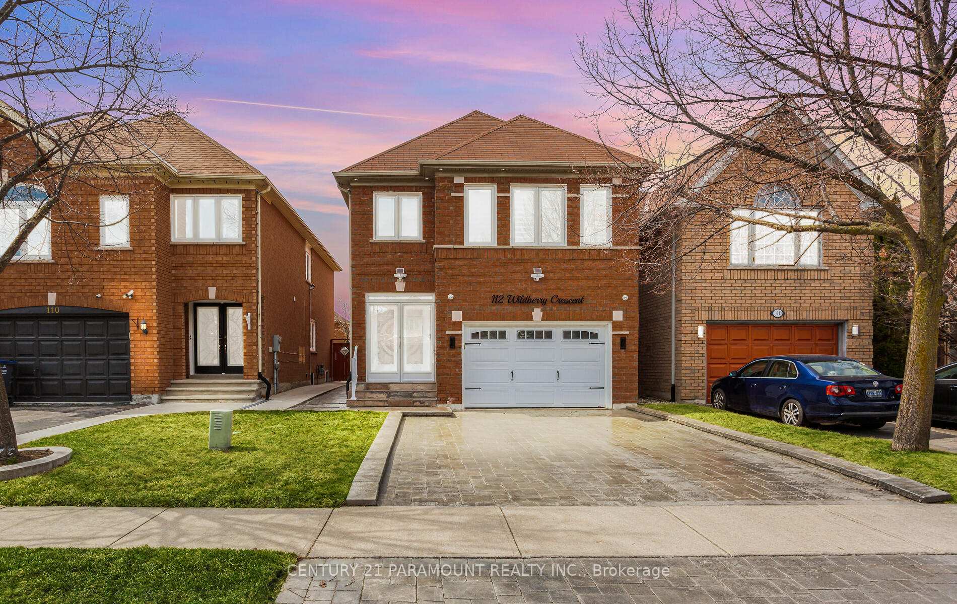 112 Wildberry Crescent  Brampton ON L6R 1J8 photo