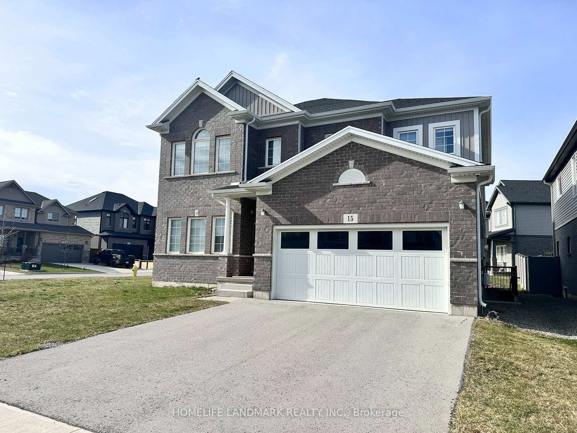 Property Photo: 15 Ironwood Court ON L2V 0J1