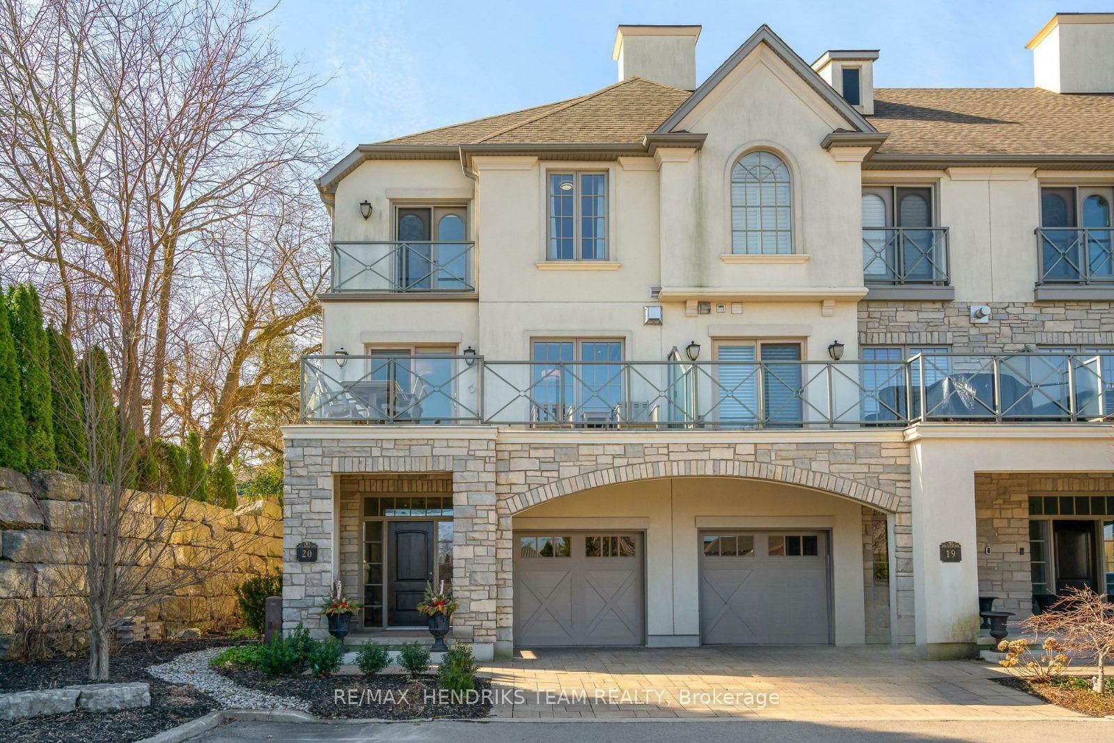 Property Photo: 19 Lake Street 20 ON L3M 0C3