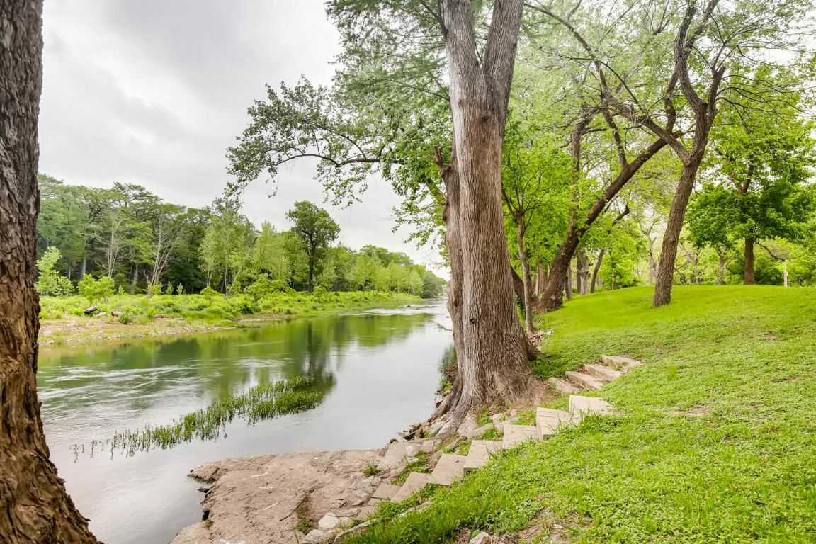 0 Ervendberg Ave  New Braunfels TX 78130 photo