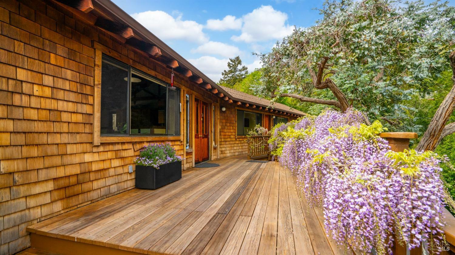 Property Photo: 11 Holly Lane CA 94973