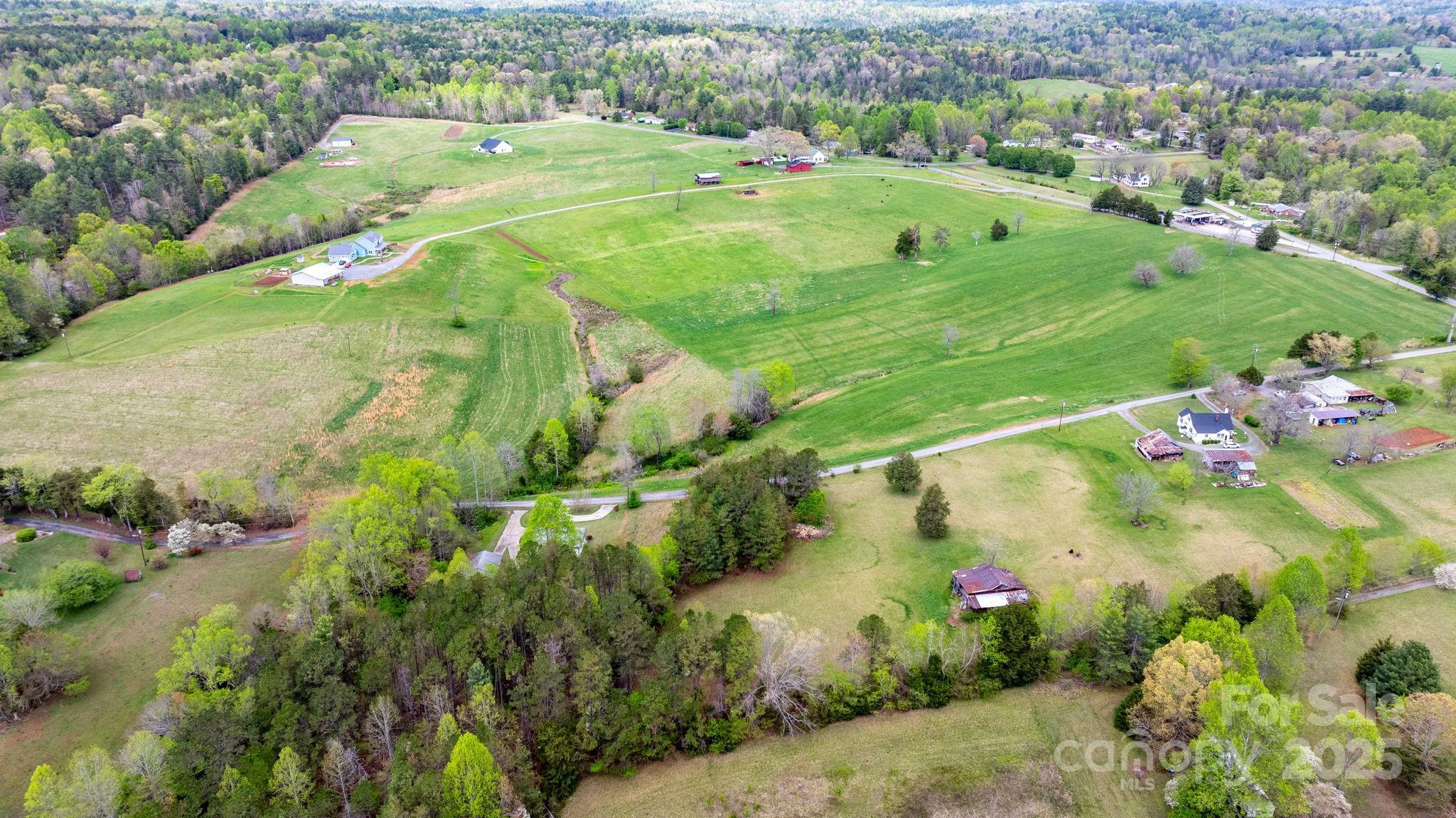 Property Photo: 3795 Hartland Road NC 28655