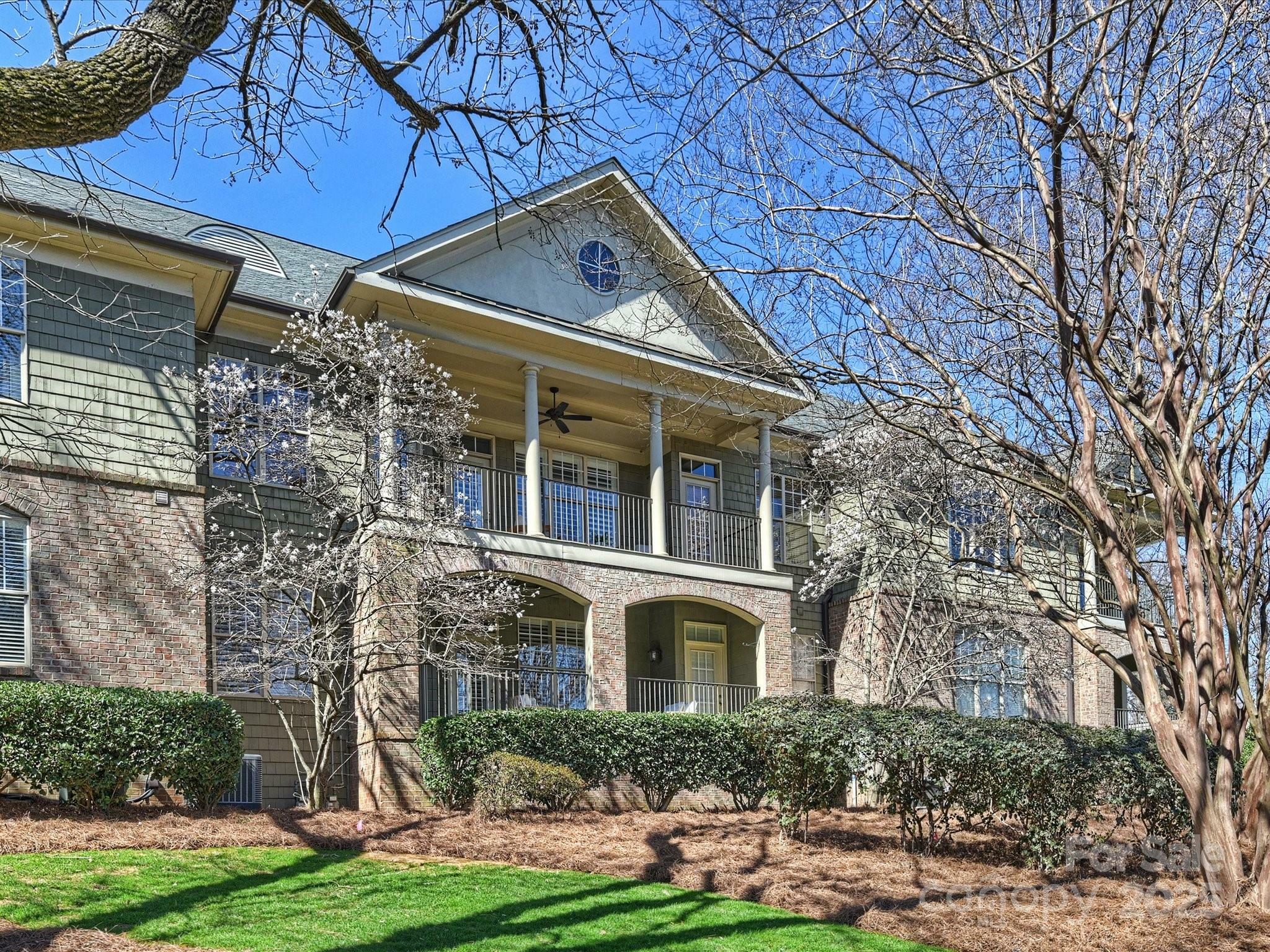 Property Photo: 1123 Park West Drive NC 28209