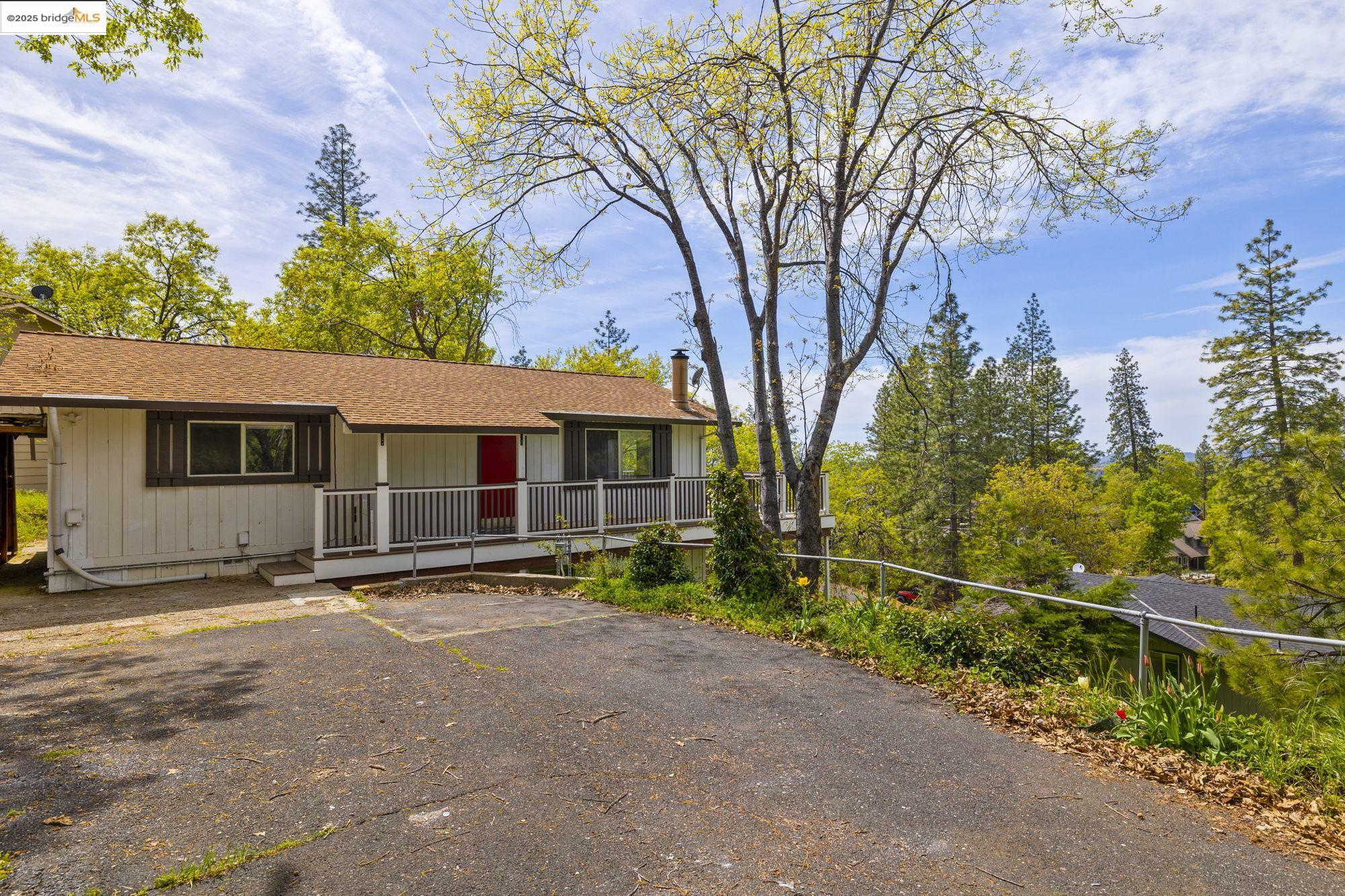 20210 Eastview Dr  Tuolumne CA 95379 photo
