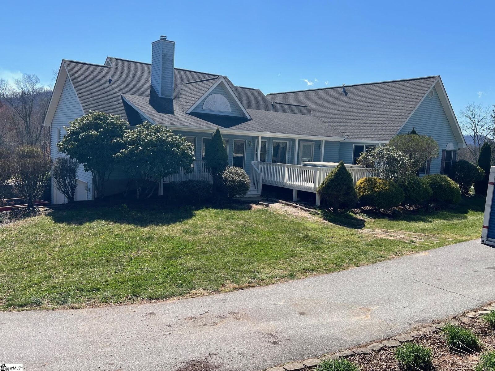 Property Photo: 75 Fairmont Road NC 28715