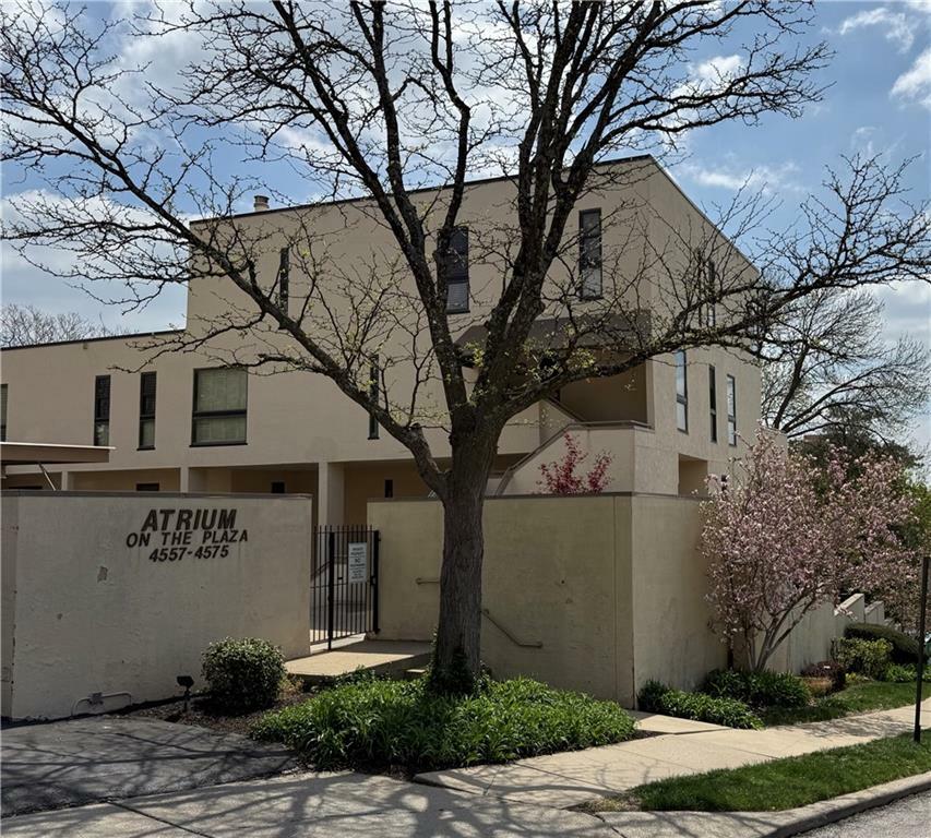 Property Photo:  4579 Walnut Street  MO 64111 
